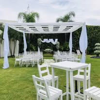 Montaje exterior blanco para ceremonia